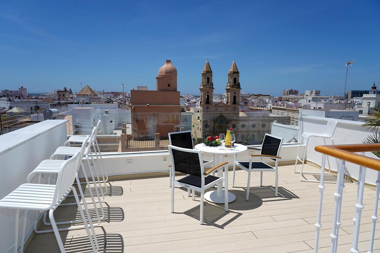 Plaza Mina Suites - Adults Recommended By Luxury Suites Cádiz Exterior foto Rooftop terrace