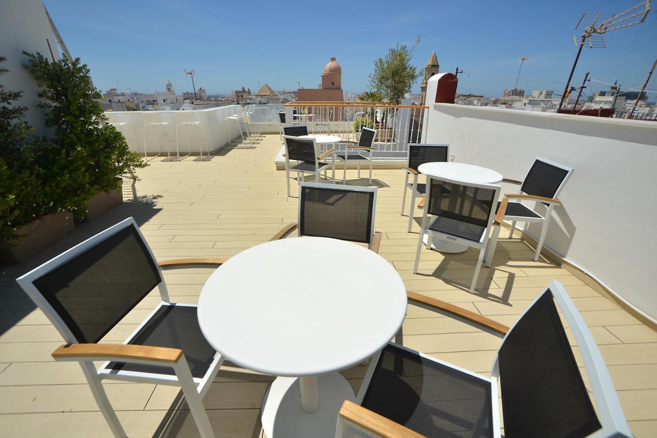 Plaza Mina Suites - Adults Recommended By Luxury Suites Cádiz Exterior foto Rooftop terrace