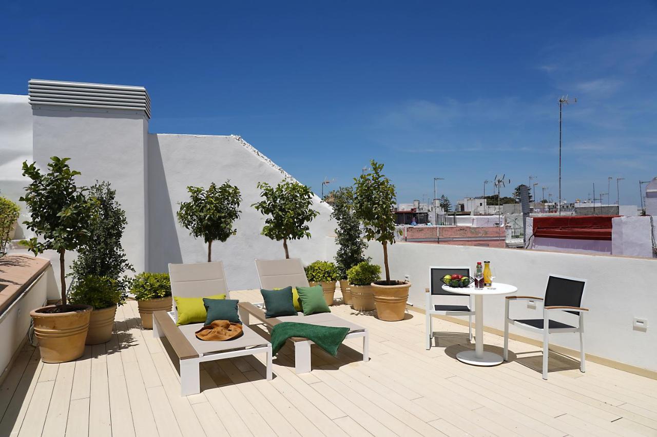 Plaza Mina Suites - Adults Recommended By Luxury Suites Cádiz Exterior foto Rooftop terrace